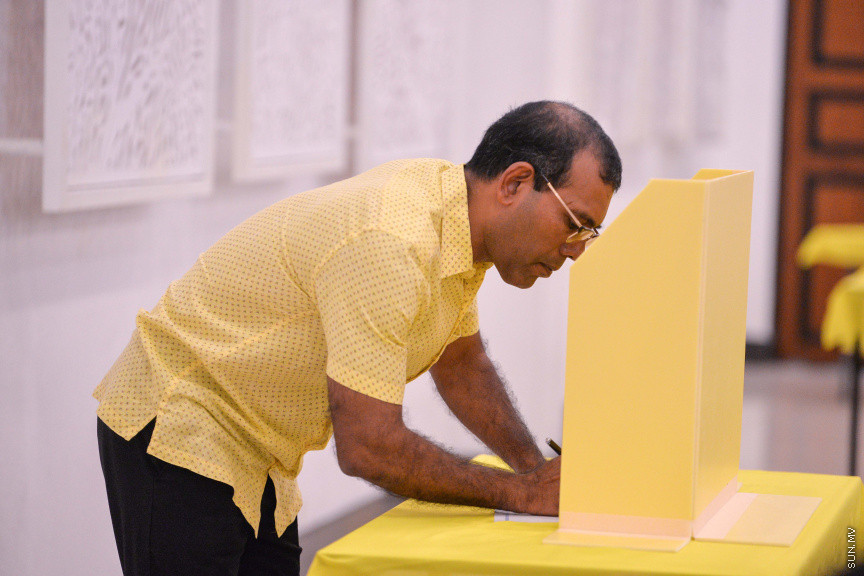 ޖެނުއަރީ 31، 2020: ވެރިކަން ކުރާ މައި ޕާޓީ، އެމްޑީޕީގެ ލޯކަލް ކައުންސިލް އިންތިހާބުގެ ޕްރައިމަރީގެ ވޯޓުލުމުގެ ތެރެއިން: މި ޕްރައިމަރީގައި ވޯޓު ދިނުމުގެ ހައްގު 90،000 އަށް ވުރެ ގިނަ މީހުންނަށް ވަނީ ލިބިފަ -- ސަން ފޮޓޯ/ ފަޔާޒު މޫސާ