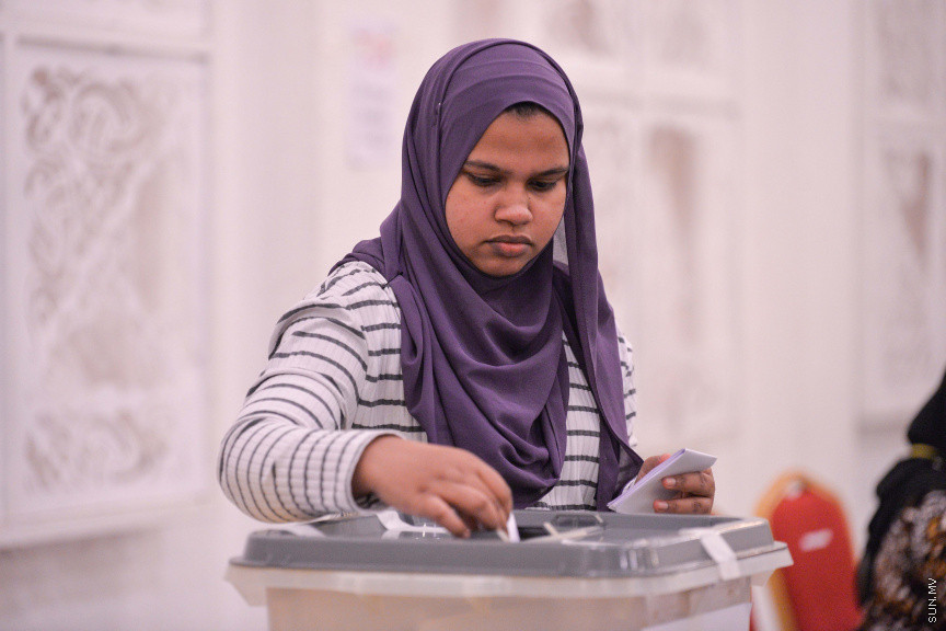 ޖެނުއަރީ 31، 2020: ވެރިކަން ކުރާ މައި ޕާޓީ، އެމްޑީޕީގެ ލޯކަލް ކައުންސިލް އިންތިހާބުގެ ޕްރައިމަރީގެ ވޯޓުލުމުގެ ތެރެއިން: މި ޕްރައިމަރީގައި ވޯޓު ދިނުމުގެ ހައްގު 90،000 އަށް ވުރެ ގިނަ މީހުންނަށް ވަނީ ލިބިފަ -- ސަން ފޮޓޯ/ ފަޔާޒު މޫސާ