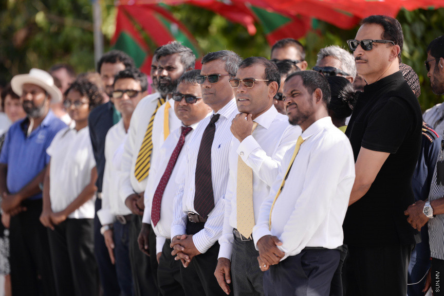 ފެބްރުއަރީ 3، 2020: ސޮނޭވާފުއްޓާއި އަދި އިތުރު ޖަމިއްޔާއެއް ގުޅިގެން ބ. މާޅޮހުގައި ގާއިމުކުރި "އީކޯ ސެންޓްރޯ" ހުޅުވުމަށް މާޅޮހުގައި ބޭއްވި ހާއްސަ ރަސްމިއްޔާތުގެ ތެރެއިން: މި ސެންޓްރޯ ހުޅުވައިދެއްވީ މަޖިލިސް ރައީސް މުހައްމަދު ނަޝީދު -- ސަން ފޮޓޯ: ފަޔާޒު މޫސާ
