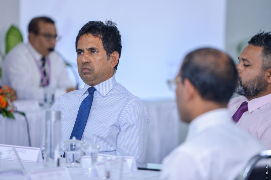 ފެބްރުއަރީ 4، 2020: ކައުންސިލް އިންތިޚާބާއި އަންހެނުންގެ ތަރައްގީ އަށް މަސައްކަތްކުރާ ކޮމިޓީގެ އިންތިޚާބު އިއުލާންކުރަން އިލެކްޝަން ކޮމިޝަންގައި ބޭއްވި ރަސްމިއްޔާތުގެ ތެރެއިން: މި ރަސްމިއްޔާތުގައި މަޖިލިސް ރައީސް އަދި، ސިޔާސީ ޕާޓީތަކުގެ އިސްވެރިންނާއި، މަޖިލިސް މެމްބަރުން ބައިވެރި ވެޑައިގެންނެވި -- ސަން ފޮޓޯ/ ފަޔާޒު މޫސާ