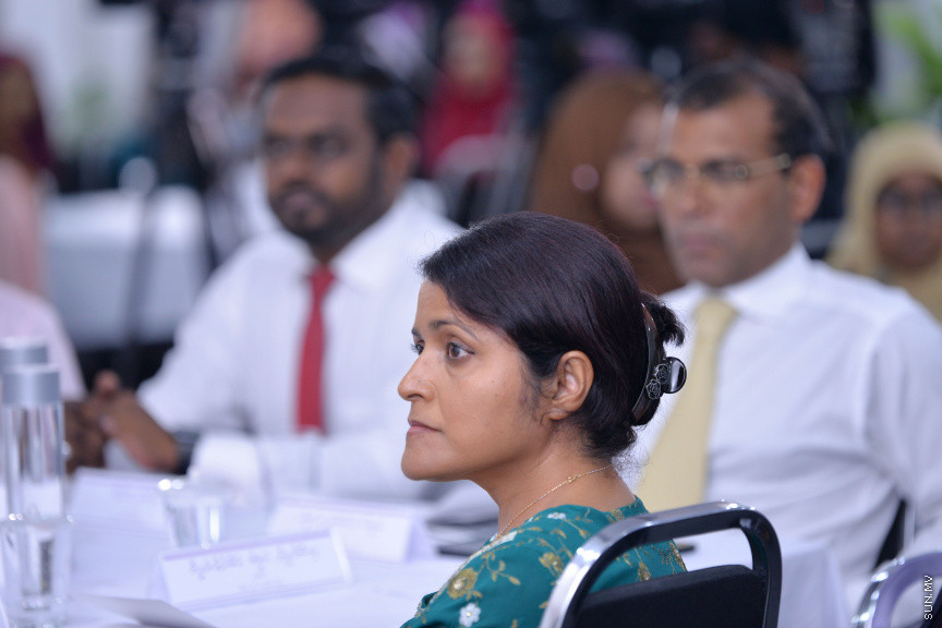 ފެބްރުއަރީ 4، 2020: ކައުންސިލް އިންތިޚާބާއި އަންހެނުންގެ ތަރައްގީ އަށް މަސައްކަތްކުރާ ކޮމިޓީގެ އިންތިޚާބު އިއުލާންކުރަން އިލެކްޝަން ކޮމިޝަންގައި ބޭއްވި ރަސްމިއްޔާތުގެ ތެރެއިން: މި ރަސްމިއްޔާތުގައި މަޖިލިސް ރައީސް އަދި، ސިޔާސީ ޕާޓީތަކުގެ އިސްވެރިންނާއި، މަޖިލިސް މެމްބަރުން ބައިވެރި ވެޑައިގެންނެވި -- ސަން ފޮޓޯ/ ފަޔާޒު މޫސާ