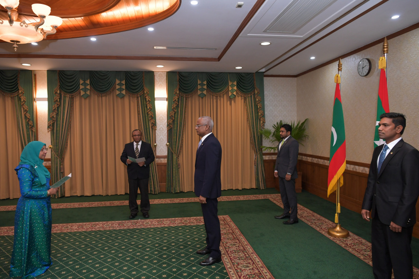 ޖެންޑާ މިނިސްޓަރުކަމަށް އާއިޝަތު މުހައްމަުދު ދީދީ އައްޔަނުކުރެއްވުން -- ފޮޓޯ/ ރައީސް އޮފީސް