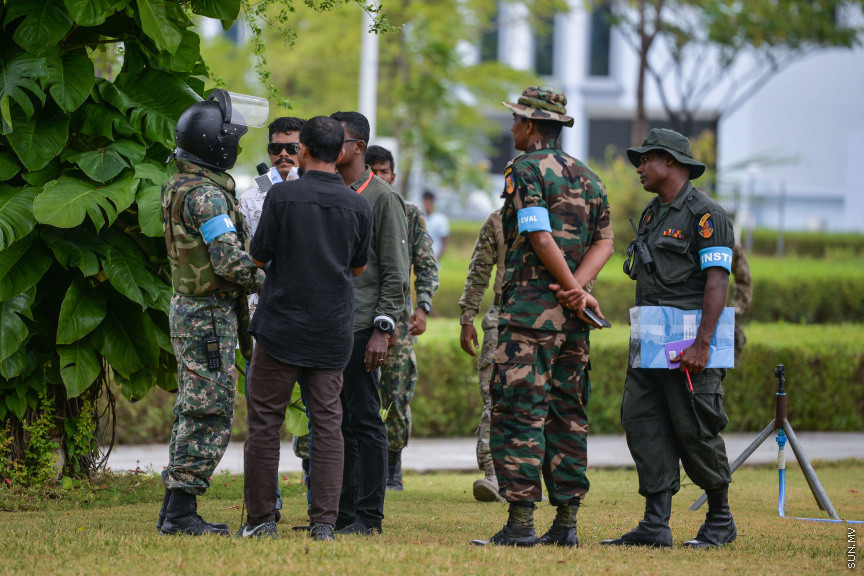 ފެބްރުއަރީ 13، 2020: އެމްއެންޑީއެފުން ހިންގާ "ބޮމްބް އެންޑް އިމްޕްރޮވައިޒްޑް އެކްސްޕްލޯސިވް ޑިވައިސް ޑިސްޕޯސަލް ޓްރޭނިންގ އެޑްވާންސް ކޯސް" ގެ ފައިނަލް އެކްސްސައިޒްތައް ހުޅުމާލޭ ސެންޓްރަލް ޕާކްގައި ބޭއްވުން -- ސަން ފޮޓޯ/ ފަޔާޒު މޫސާ