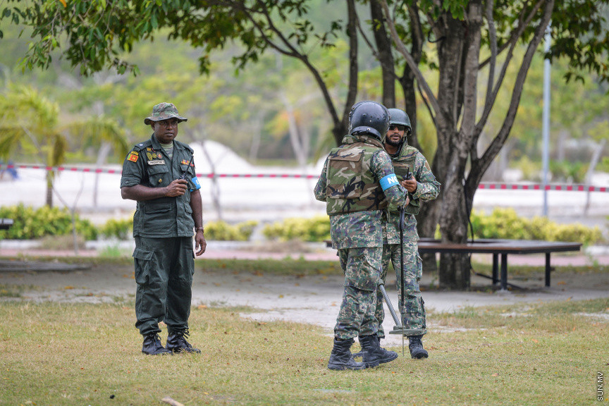 ފެބްރުއަރީ 13، 2020: އެމްއެންޑީއެފުން ހިންގާ "ބޮމްބް އެންޑް އިމްޕްރޮވައިޒްޑް އެކްސްޕްލޯސިވް ޑިވައިސް ޑިސްޕޯސަލް ޓްރޭނިންގ އެޑްވާންސް ކޯސް" ގެ ފައިނަލް އެކްސްސައިޒްތައް ހުޅުމާލޭ ސެންޓްރަލް ޕާކްގައި ބޭއްވުން -- ސަން ފޮޓޯ/ ފަޔާޒު މޫސާ