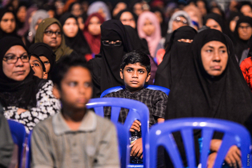 ފެބްރުއަރީ 14، 2020: އަދާލަތު ޕާޓީގެ ފަރާތުން ބާއްވަމުން އަންނަ ސިލްސިލާ ދަރުސްތަކުގެ ތެރެއިން "އިސްރާއާއި މުޢުރާޖު" ނަމުގައި ޝޭހް އިލްޔާސް ކާނިވަލުގައި ދެއްވި ދަރުސްގެ ތެރެއިން -- ސަން ފޮޓޯ/ ފަޔާޒު މޫސާ