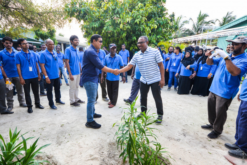 ފެބްރުއަރީ 15، 2020: "ސްޓެލްކޯ ރަށްފެހި" ޕްރޮގްރާމްގެ ދަށުން ތިލަފުށީގައި 3000 ގަސް އިންދުމަށް ބޭއްވި ހަފްލާގެ ތެރެއިން --- ސަން ފޮޓޯ/ ފަޔާޒު މޫސާ
