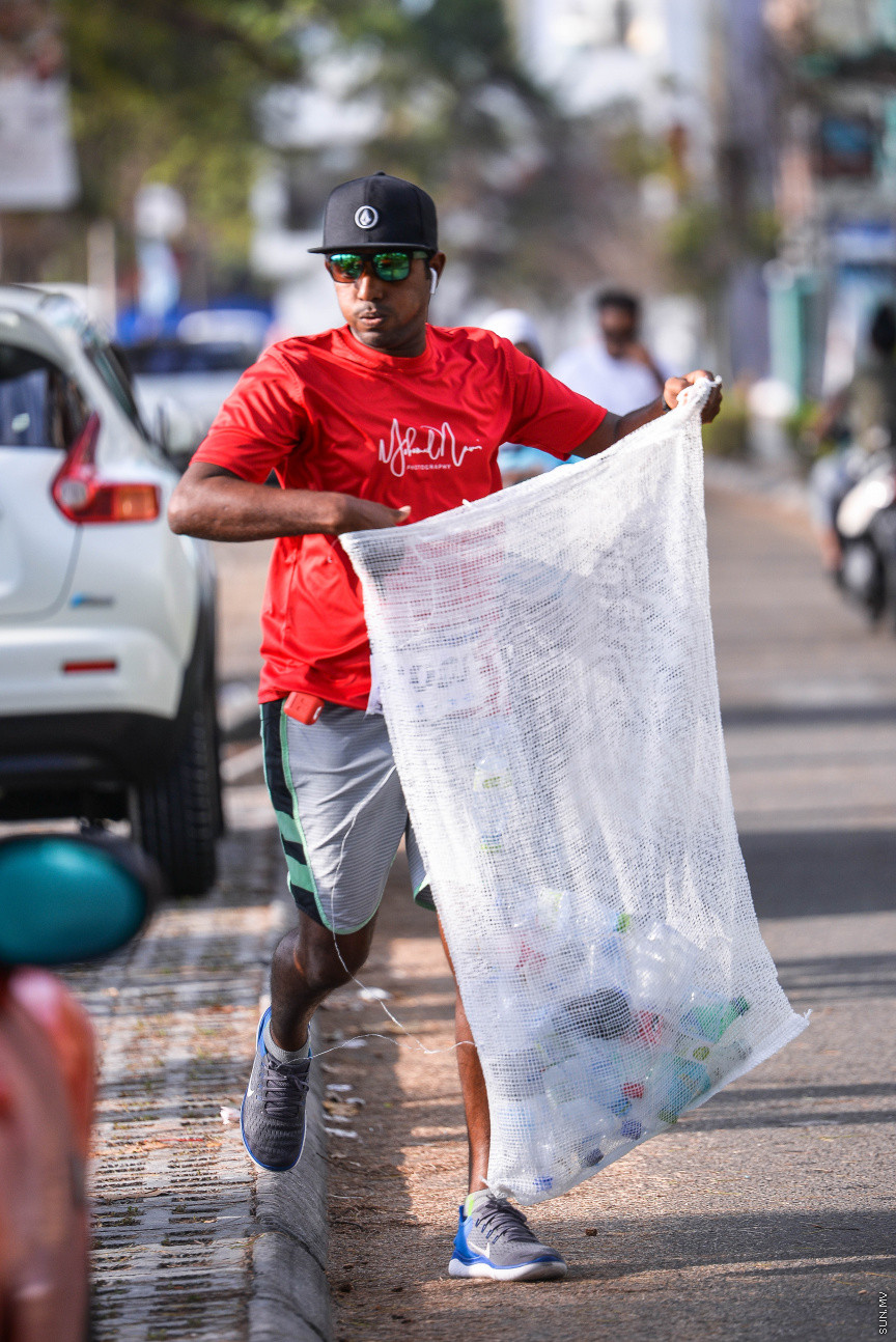 ފެބްރުއަރީ 28، 2020: ގިނަ އަދަދެއްގެ ބައިވެރިންނާއިއެކު ހުޅުމާލޭގައި ބޭއްވި ޒީރޯ ޕްލާސްޓިކް ރަންގެ ތެރެއިން -- ސަން ފޮޓޯ/ ފަޔާޒު މޫސާ