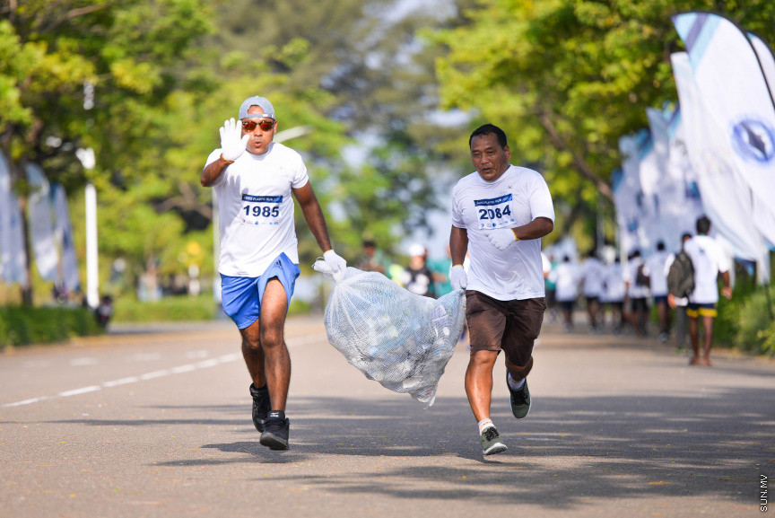 ފެބްރުއަރީ 28، 2020: ގިނަ އަދަދެއްގެ ބައިވެރިންނާއިއެކު ހުޅުމާލޭގައި ބޭއްވި ޒީރޯ ޕްލާސްޓިކް ރަންގެ ތެރެއިން -- ސަން ފޮޓޯ/ ފަޔާޒު މޫސާ