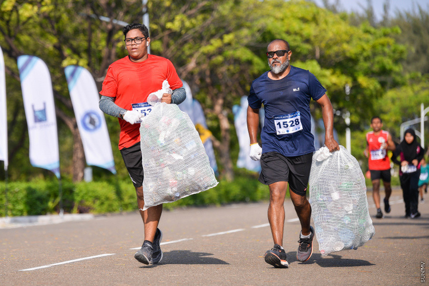 ފެބްރުއަރީ 28، 2020: ގިނަ އަދަދެއްގެ ބައިވެރިންނާއިއެކު ހުޅުމާލޭގައި ބޭއްވި ޒީރޯ ޕްލާސްޓިކް ރަންގެ ތެރެއިން -- ސަން ފޮޓޯ/ ފަޔާޒު މޫސާ