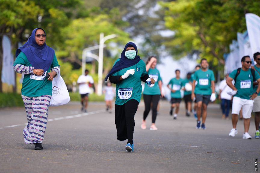 ފެބްރުއަރީ 28، 2020: ގިނަ އަދަދެއްގެ ބައިވެރިންނާއިއެކު ހުޅުމާލޭގައި ބޭއްވި ޒީރޯ ޕްލާސްޓިކް ރަންގެ ތެރެއިން -- ސަން ފޮޓޯ/ ފަޔާޒު މޫސާ