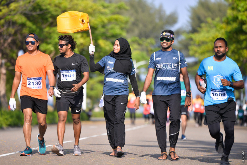ފެބްރުއަރީ 28، 2020: ގިނަ އަދަދެއްގެ ބައިވެރިންނާއިއެކު ހުޅުމާލޭގައި ބޭއްވި ޒީރޯ ޕްލާސްޓިކް ރަންގެ ތެރެއިން -- ސަން ފޮޓޯ/ ފަޔާޒު މޫސާ