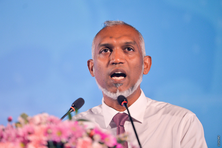 ފެބްރުއަރީ 28، 2020: ކައުންސިލް އިންތިހާބުގެ ކެމްޕެއިން ރަސްމީކޮށް ފެށުމަށް ޕީޕީއެމުން ކާނިވާ ސަރަހައްދުގައި ބޭއްވި "މީ މަގޭ ރާއްޖެ" ޖަލްސާގެ ތެރެއިން: މި ޖަލްސާގައި ގިނަ އަދަދެއްގެ މީހުން ވަނީ ބައިވެރިވެފަ -- ސަން ފޮޓޯ/ ފަޔާޒު މޫސާ