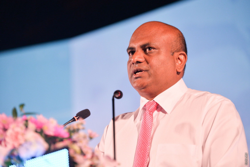 ފެބްރުއަރީ 28، 2020: ކައުންސިލް އިންތިހާބުގެ ކެމްޕެއިން ރަސްމީކޮށް ފެށުމަށް ޕީޕީއެމުން ކާނިވާ ސަރަހައްދުގައި ބޭއްވި "މީ މަގޭ ރާއްޖެ" ޖަލްސާގެ ތެރެއިން: މި ޖަލްސާގައި ގިނަ އަދަދެއްގެ މީހުން ވަނީ ބައިވެރިވެފަ -- ސަން ފޮޓޯ/ ފަޔާޒު މޫސާ