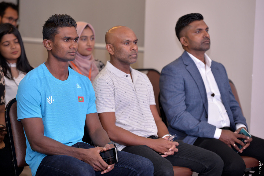 މާޗް 1، 2020: ދިރާގުން ސެމްސަންގް އެސް20 ފޯނު ތައާރަފްކުރުމަށް ދިރާގުގައި ބޭއްވި ހާއްސަ ރަސްމިއްޔާތުގެ ތެރެއިން: ސަން ފޮޓޯ/ ފަޔާޒް މޫސާ