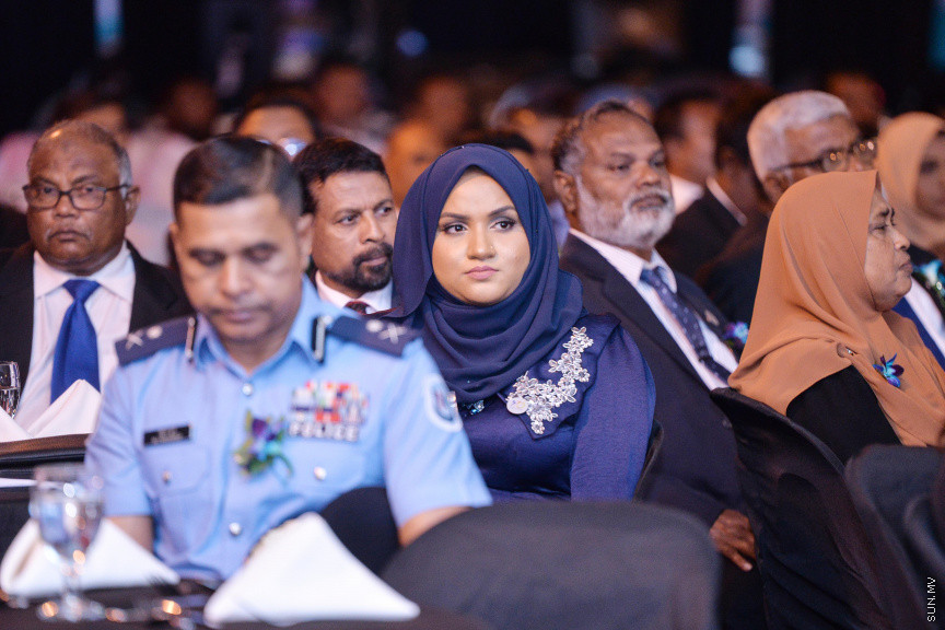 މާޗް 4، 2020: ސްޓެލްކޯއިން ކަރަންޓުގެ ހިދުމަތަށް ދޭން ފެށިތާ 70 އަހަރު ފުރުން ފާހަގަ ކުރުމަށް ދަރުބާރުގޭގައި ބޭއްވި ޖަލްސާގެ ތެރެއިން -- ސަން ފޮޓޯ/ ފަޔާޒު މޫސާ