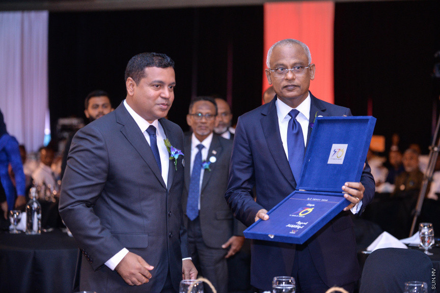 މާޗް 4، 2020: ސްޓެލްކޯއިން ކަރަންޓުގެ ހިދުމަތަށް ދޭން ފެށިތާ 70 އަހަރު ފުރުން ފާހަގަ ކުރުމަށް ދަރުބާރުގޭގައި ބޭއްވި ޖަލްސާގެ ތެރެއިން -- ސަން ފޮޓޯ/ ފަޔާޒު މޫސާ