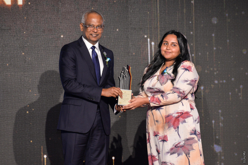 މާޗް 4، 2020: ސްޓެލްކޯއިން ކަރަންޓުގެ ހިދުމަތަށް ދޭން ފެށިތާ 70 އަހަރު ފުރުން ފާހަގަ ކުރުމަށް ދަރުބާރުގޭގައި ބޭއްވި ޖަލްސާގެ ތެރެއިން -- ސަން ފޮޓޯ/ ފަޔާޒު މޫސާ