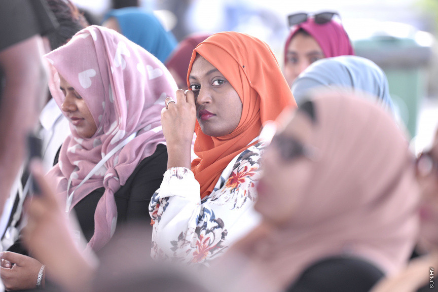 މާޗް 10، 2020: ހުޅުމާލޭ ފޭސް 2ގައި އިމާރާތްކުރާ 1،700 ހައުސިން ޔުނިޓުގެ ބިންގާ އެޅުމަށް ބޭއްވި ރަސްމިއްޔާތުގެ ތެރެއިން -- ސަން ފޮޓޯ/ ފަޔާޒު މޫސާ
