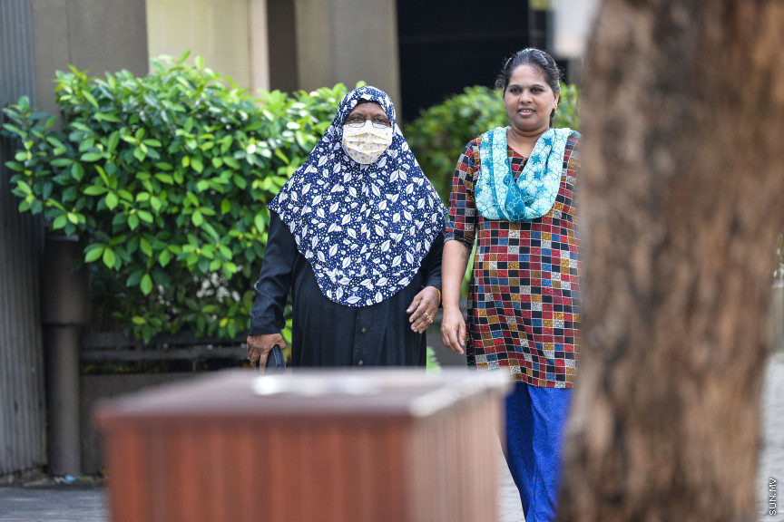 މާޗް 22، 2020: ރޭއްޖޭގައި ވެސް ފެތުރެމުންދާ ކޮވިޑް-19 އާ ގުޅިގެން ރައްކާތެރިވުމަށް ފޭސް މާސްކު އެޅުން -- ސަން ފޮޓޯ/ ފަޔާޒު މޫސާ 