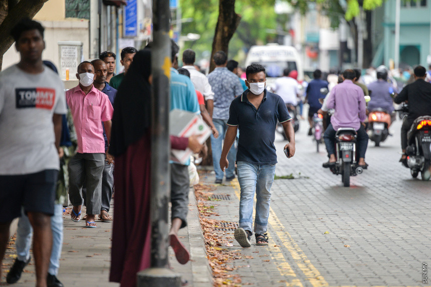 އޭޕްރީލް 15، 2020: ކޮވިޑް19 ޖެހިފައިވާ މީހަކު މާލެއިން ފެނުމާ ގުޅިގެން، 24 ގަޑިއިރަށް މާލެ ސަރަހައްދު ބަންދުކުރުން -- ސަން ފޮޓޯ/ ފަޔާޒު މޫސާ