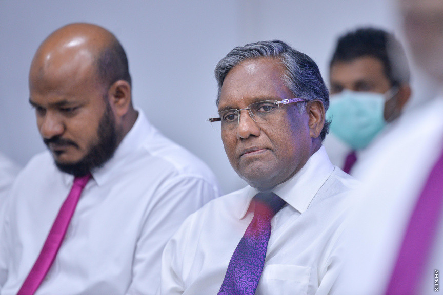 ޖޫން 22، 2020: ޕްރޮގްރެސިވް ކޮންގްރެސް ކޯލިޝަންގެ އެޑްވައިޒަރު ކަމުގެ މަގާމް މުހައްމަދު ވަހީދު ހަސަން މަނިކުއަށް ދެއްވުމަށް ބޭއްވި ހާއްސަ ނޫސްވެރިންގެ ބައްދަލުވުމުގެ ތެރެއިން -- ސަން ފޮޓޯ/ ފަޔާޒު މޫސާ