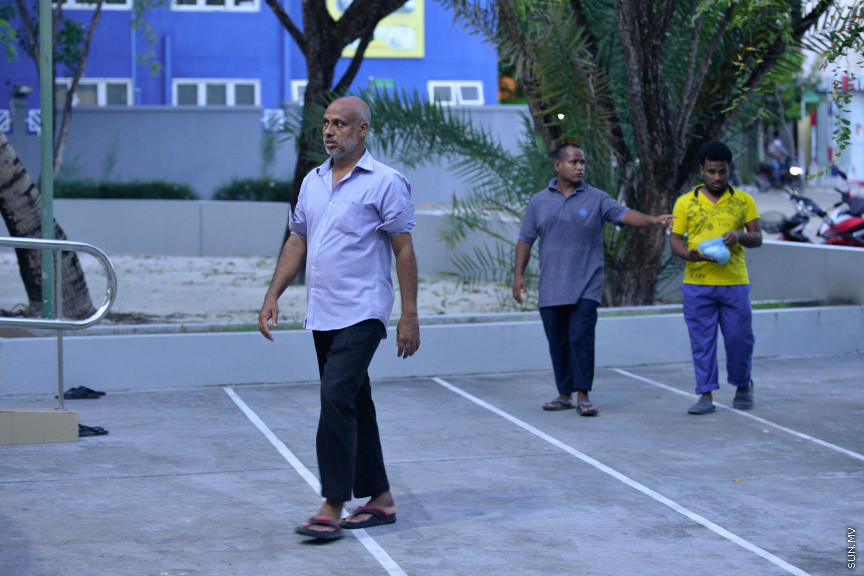 ޖުލައި 1، 2020: މާލެ ސަރަހައްދު (މާލެ، ހުޅުމާލެ، ވިލިމާލެ، ތިލަފުށި، ގުޅިފަޅު)ގައި ޖަމާއަތުގައި ނަމާދު ކުރަން ފެށުން -- ސަން ފޮޓޯ/ ފަޔާޒު މޫސާ