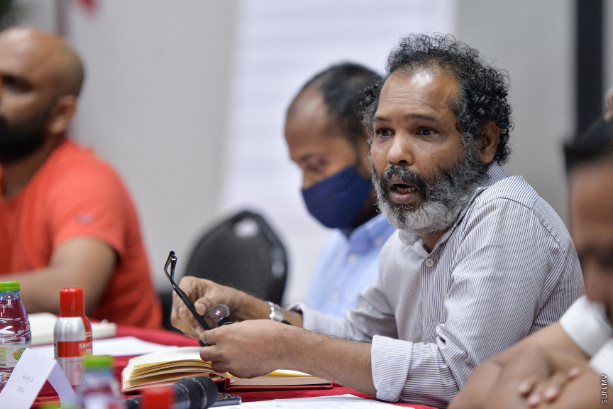 ޖުލައި 4، 2020: މީޑިއާތަކަށް ހުރި ގޮންޖެހުންތަކާއި ހޯދިދާނެ ހައްލުތަކާ މެދު މަސްވަރާކުރުމަށް މީޑިއާ ކައުންސިލުން އިންތިޒާމުކޮއްގެން ބޭއްވި "އެޑިޓަރުންގެ މަހާސިންތާ 2020" ގެ ތެރެއިން -- ސަން ފޮޓޯ/ ފަޔާޒު މޫސާ