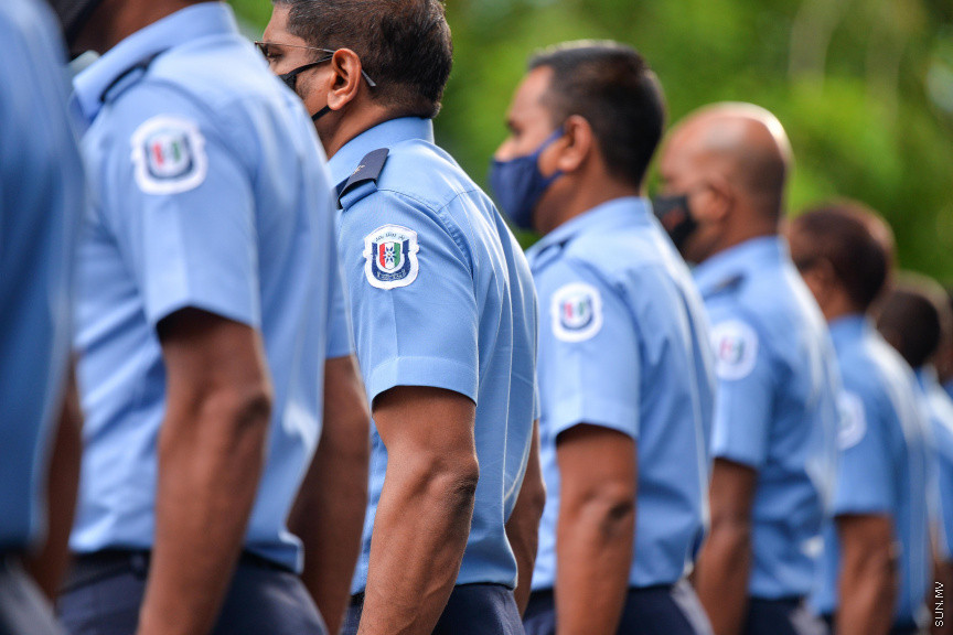 ޖުލައި 5، 2020: ރައީސް އިބްރާޙިމް މުހައްމަދު ސޯލިހް ދިވެހި ފުލުހުންނާ ބައްދަލުކުރެއްވުމަށް  އިސްކަންދަރުކޮށީގައި ބޭއްވި ރަސްމިއްޔާތުގެ ތެރެއިން -- ސަން ފޮޓޯ/ ފަޔާޒު މޫސާ