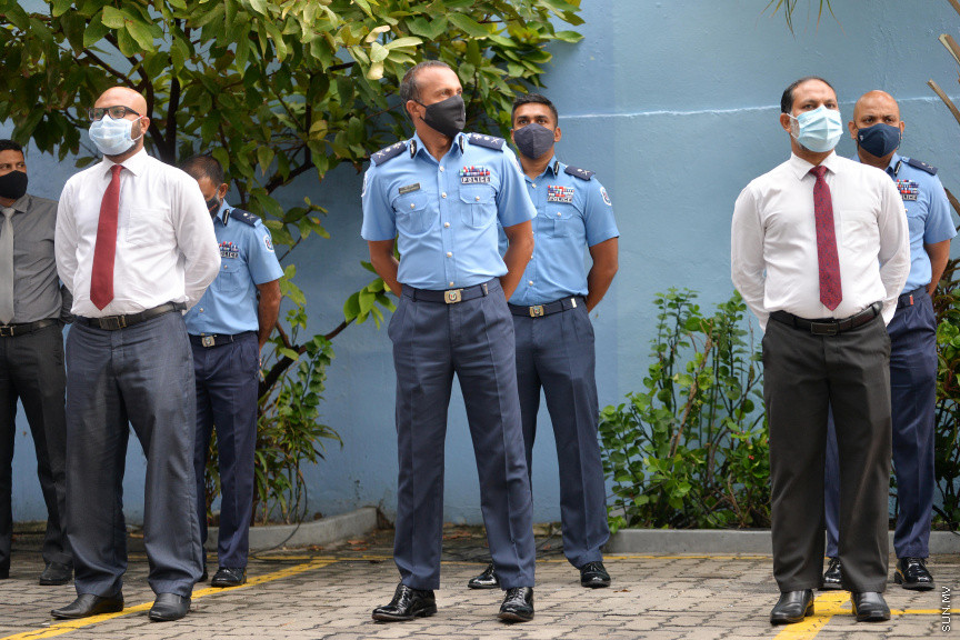 ޖުލައި 5، 2020: ރައީސް އިބްރާޙިމް މުހައްމަދު ސޯލިހް ދިވެހި ފުލުހުންނާ ބައްދަލުކުރެއްވުމަށް  އިސްކަންދަރުކޮށީގައި ބޭއްވި ރަސްމިއްޔާތުގެ ތެރެއިން -- ސަން ފޮޓޯ/ ފަޔާޒު މޫސާ