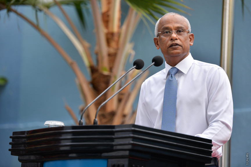 ޖުލައި 5، 2020: ރައީސް އިބްރާޙިމް މުހައްމަދު ސޯލިހް ދިވެހި ފުލުހުންނާ ބައްދަލުކުރެއްވުމަށް  އިސްކަންދަރުކޮށީގައި ބޭއްވި ރަސްމިއްޔާތުގެ ތެރެއިން -- ސަން ފޮޓޯ/ ފަޔާޒު މޫސާ