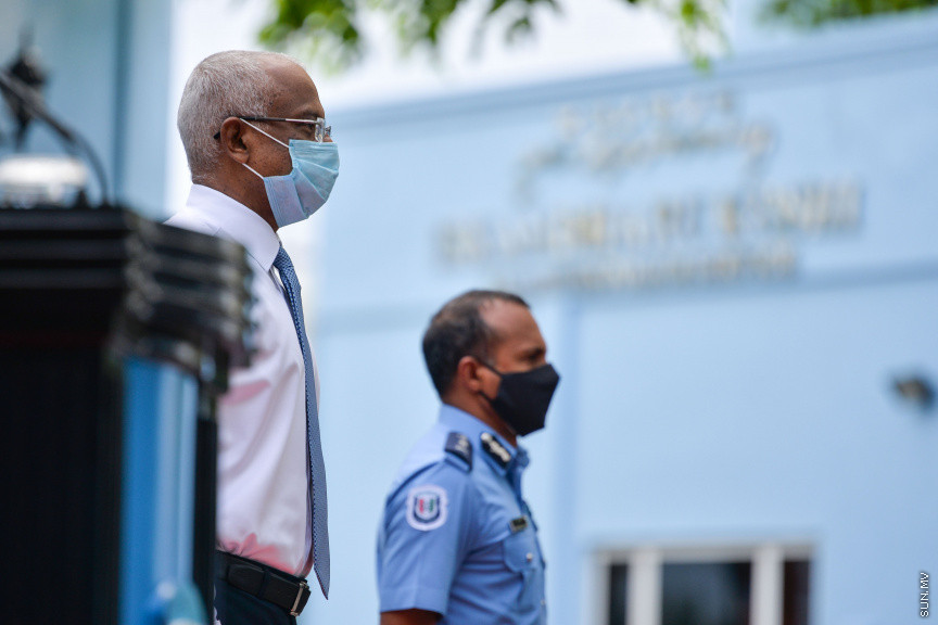 ޖުލައި 5، 2020: ރައީސް އިބްރާޙިމް މުހައްމަދު ސޯލިހް ދިވެހި ފުލުހުންނާ ބައްދަލުކުރެއްވުމަށް  އިސްކަންދަރުކޮށީގައި ބޭއްވި ރަސްމިއްޔާތުގެ ތެރެއިން -- ސަން ފޮޓޯ/ ފަޔާޒު މޫސާ