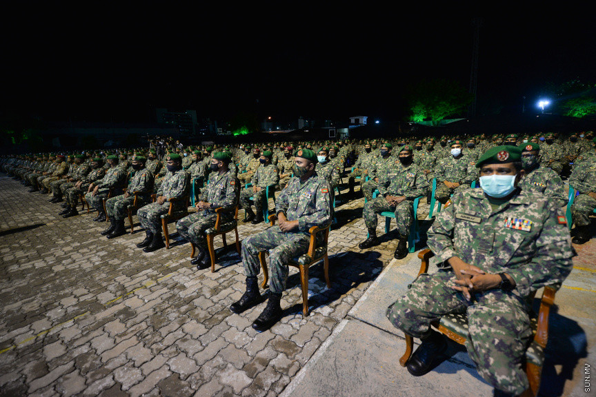 ޖުލައި 5، 2020: ސިފައިންގެ އެންމެމަތީ ވެރިޔާ ރައީސް އިބްރާހިމް މުހައްމަދު ސޯލިހް ކަޅުތުއްކަލާ ކޮށީގައި ސިފައިންނާއި ބައްދަލުކުރެއްވުން -- ސަން ފޮޓޯ/ ފަޔާޒު މޫސާ 