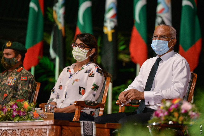 ޖުލައި 5، 2020: ސިފައިންގެ އެންމެމަތީ ވެރިޔާ ރައީސް އިބްރާހިމް މުހައްމަދު ސޯލިހް ކަޅުތުއްކަލާ ކޮށީގައި ސިފައިންނާއި ބައްދަލުކުރެއްވުން -- ސަން ފޮޓޯ/ ފަޔާޒު މޫސާ 
