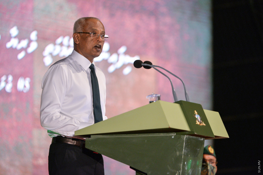 ޖުލައި 5، 2020: ސިފައިންގެ އެންމެމަތީ ވެރިޔާ ރައީސް އިބްރާހިމް މުހައްމަދު ސޯލިހް ކަޅުތުއްކަލާ ކޮށީގައި ސިފައިންނާއި ބައްދަލުކުރެއްވުން -- ސަން ފޮޓޯ/ ފަޔާޒު މޫސާ 