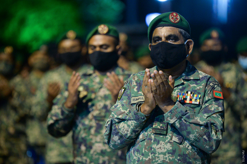 ޖުލައި 5، 2020: ސިފައިންގެ އެންމެމަތީ ވެރިޔާ ރައީސް އިބްރާހިމް މުހައްމަދު ސޯލިހް ކަޅުތުއްކަލާ ކޮށީގައި ސިފައިންނާއި ބައްދަލުކުރެއްވުން -- ސަން ފޮޓޯ/ ފަޔާޒު މޫސާ 