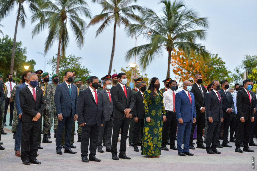 ޖުލައި 26، 2020: މިނިވަންދުވަހުގެ މުނާސަބަތުގައި ޖުމްހޫރީ މައިދާނުގައި ބޭއްވި ދިދަ ނެގުމުގެ ހާއްސަ ރަސްމިއްޔާތުގެ ތެރެއިން -- ސަން ފޮޓޯ/ ފަޔާޒު މޫސާ