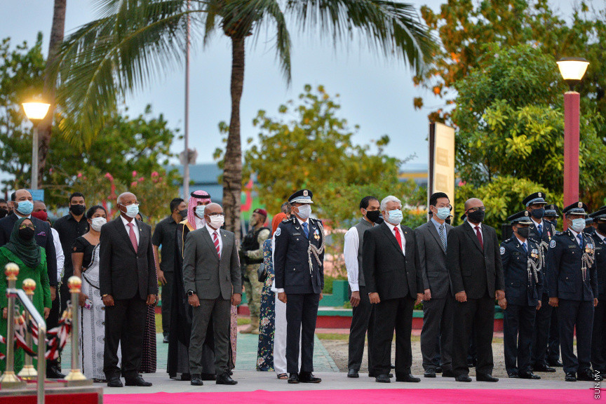 ޖުލައި 26، 2020: މިނިވަންދުވަހުގެ މުނާސަބަތުގައި ޖުމްހޫރީ މައިދާނުގައި ބޭއްވި ދިދަ ނެގުމުގެ ހާއްސަ ރަސްމިއްޔާތުގެ ތެރެއިން -- ސަން ފޮޓޯ/ ފަޔާޒު މޫސާ