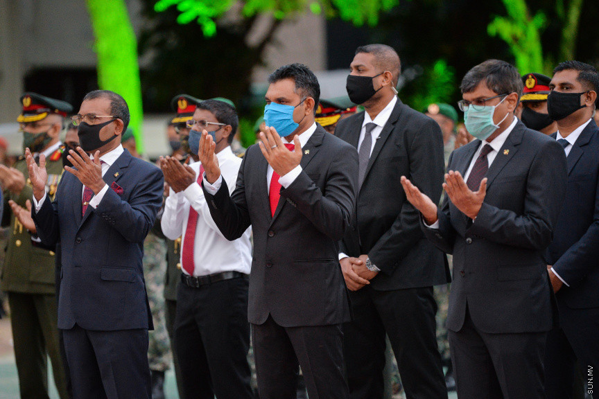 ޖުލައި 26، 2020: މިނިވަންދުވަހުގެ މުނާސަބަތުގައި ޖުމްހޫރީ މައިދާނުގައި ބޭއްވި ދިދަ ނެގުމުގެ ހާއްސަ ރަސްމިއްޔާތުގެ ތެރެއިން -- ސަން ފޮޓޯ/ ފަޔާޒު މޫސާ
