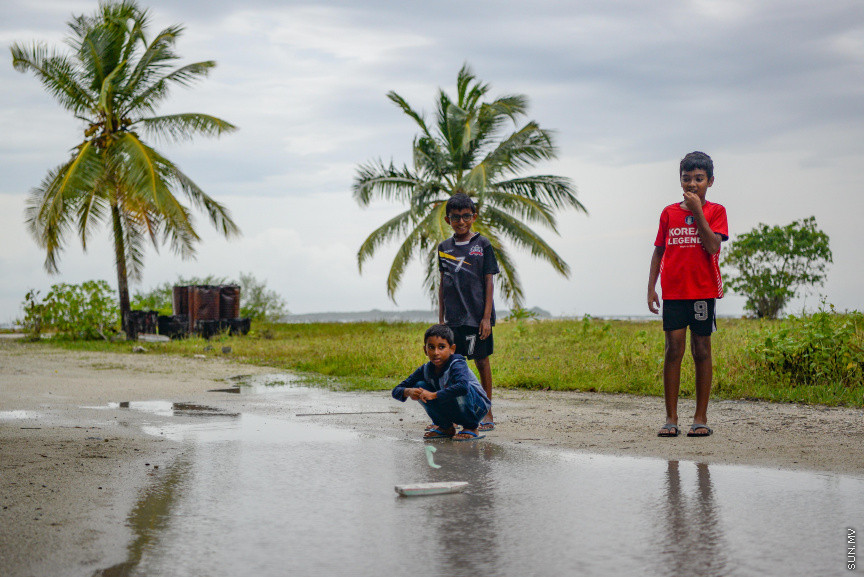 [ށ. ފުނަދުއިން]: އޮގަސްޓް 9، 2020: ށ. ފުނަދުއަށް ބޯކޮށް ވާރޭވެހި ފެންބޮޑުވުން. ފެންބޮޑުވެ އެ ރަށުގެ ބައެއް ގެތަކަށް ފެން ވަދެ، 20 ވަރަކަށް ގެއަށް ފެނުގެ އަސަރުކޮށްފައިވޭ -- ސަން ފޮޓޯ/ މުހައްމަދު އަފްރާހު