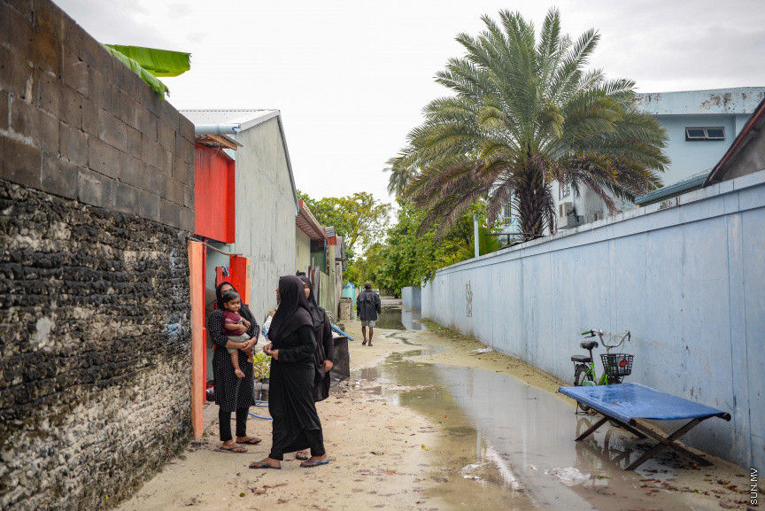 [ށ. ފުނަދުއިން]: އޮގަސްޓް 9، 2020: ށ. ފުނަދުއަށް ބޯކޮށް ވާރޭވެހި ފެންބޮޑުވުން. ފެންބޮޑުވެ އެ ރަށުގެ ބައެއް ގެތަކަށް ފެން ވަދެ، 20 ވަރަކަށް ގެއަށް ފެނުގެ އަސަރުކޮށްފައިވޭ -- ސަން ފޮޓޯ/ މުހައްމަދު އަފްރާހު