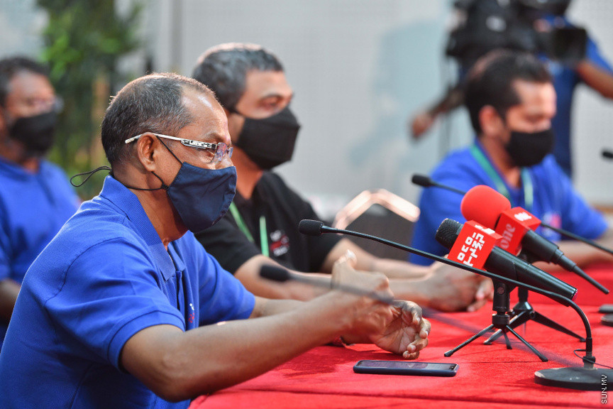 ސެޕްޓެމްބަރ 1، 2020: ކޮވިޑް-19 އާ ގުޅޭ ގޮތުން އާންމުން ހޭލުންތެރިކޮށް އެ ބަލި ފެތުރުން ހުއްޓުވުމަށް ދިވެހި މީޑިއާތައް އިސް ނަގައިގެން 'ކޮވިޑް ހުއްޓުވާނީ އަހަރެން' ނަމުގައި ކެމްޕެއިން ފެށުން -- ސަން ފޮޓޯ/ ފަޔާޒު މޫސާ 