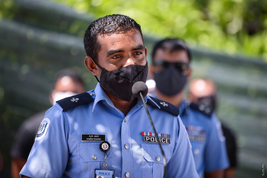 އޮކްޓޫބަރ 8، 2020: އެކި މައްސަލަތަކުގައި ފުލުހުންގެ ބެލުމުގެ ދަށުގައި ހުރި 324 ކިލޯއަށްވުރެ ގިނަ މަސްތުވާތަކެތި ނައްތާލުން: މަސްތުވާތަކެތި ނައްތާލާފައިވަނީ މީޑިއާތަކުގެ ހާޒިރުގައި ދޫނިދޫގައި -- ސަން ފޮޓޯ/ ފަޔާޒު މޫސާ