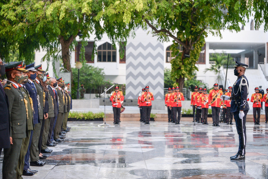 ނޮވެމްބަރ 3، 2020: ނަސްރުގެ ދުވަހުގެ މުނާސަބަތުގައި ތިނެއް ނުވެމްބަރުގެ ހަނދާނީ ބިނާގައި ދިދަ ޖެހުމާއި ގާޑް މައުންޓް ކުރުމުގެ ރަސްމިއްޔާތު -- ސަން ފޮޓޯ/ ފަޔާޒު މޫސާ