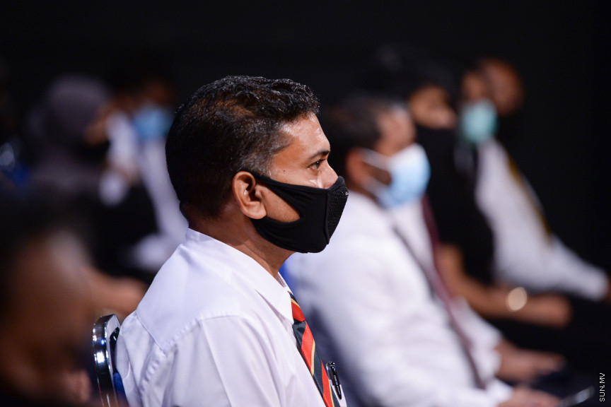 ޑިސެމްބަރ 8، 2020: މޯލްޑިވްސް މީޑިއާ ކައުންސިލްގެ ނޫސްވެރިކަމުގެ އެވޯޑު 2019ގެ އިނާމު ދިނުމުގެ ރަސްމިއްޔާތުގެ ތެރެއިން -- ސަން ފޮޓޯ/ ފަޔާޒު މޫސާ