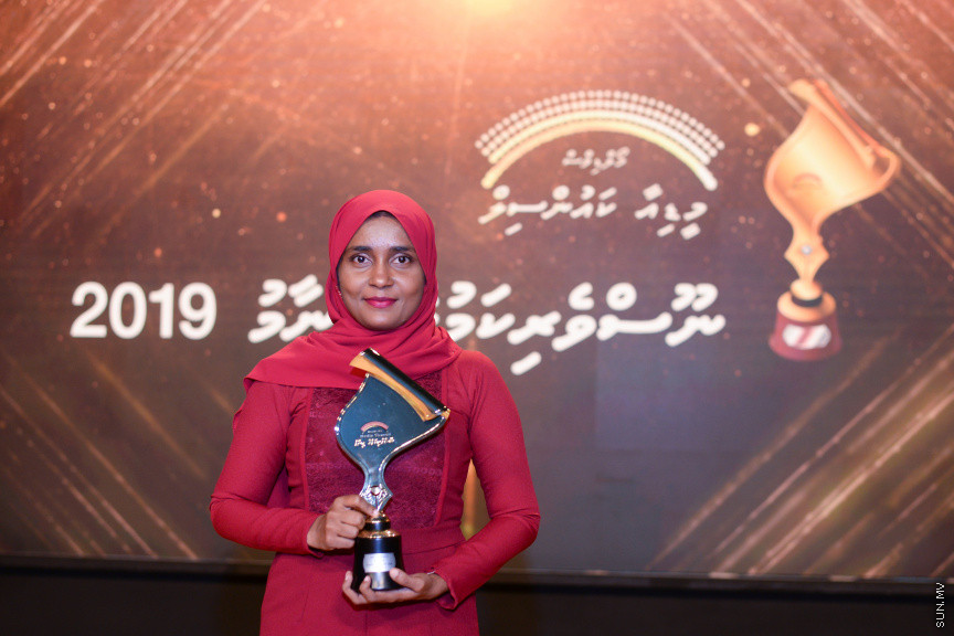 ޑިސެމްބަރ 8، 2020: މޯލްޑިވްސް މީޑިއާ ކައުންސިލްގެ ނޫސްވެރިކަމުގެ އެވޯޑު 2019ގެ އިނާމު ދިނުމުގެ ރަސްމިއްޔާތުގެ ތެރެއިން -- ސަން ފޮޓޯ/ ފަޔާޒު މޫސާ