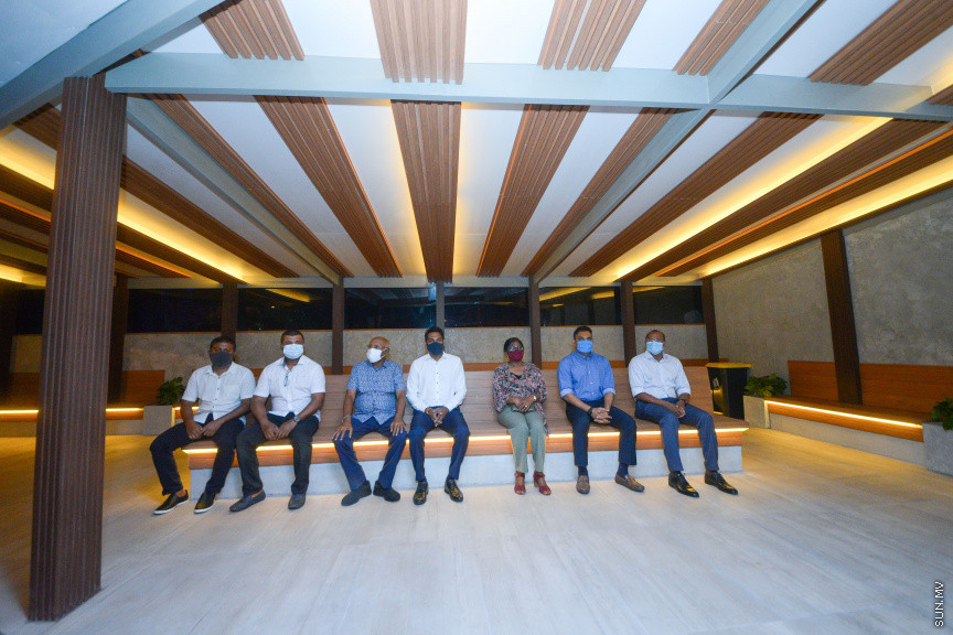 ޑިސެމްބަރ 20، 2020: ކުރިން ވެސްޓު ޕާކު ހުރި ސަރަހައްދުގައި ތަރައްގީކުރި އެސްޓީއޯ ބަސް ޓާމިނަލާއި ޕާކު ސަރަހައްދު ހުޅުވުމަށް ބޭއްވި ރަސްމިއްޔާތުގެ ތެރެއިން: މި ރަސްމިއްޔާުގައި ބައިވެރިވެ ވަޑައިގެން ބަސްޓާމިނަލް އާއި ހުޅުވައި ދެއްވީ ނައިބް ރައީސް ފައިސަލް ނަސީމް -- ސަން ފޮޓޯ/ ފަޔާޒު މޫސާ