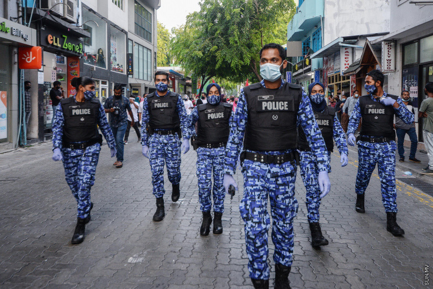 ޖެނުއަރީ 29، 2021: "އިންސާފު ކޮބާ" ނަމުގައި އިދިކޮޅު ޕީޕީއެމް ޕީއެންސީގެ ފަރާތުން ބޭއްވި މުޒާހަރާގެ ތެރެއިން -- ސަން ފޮޓޯ: އިފާޒް