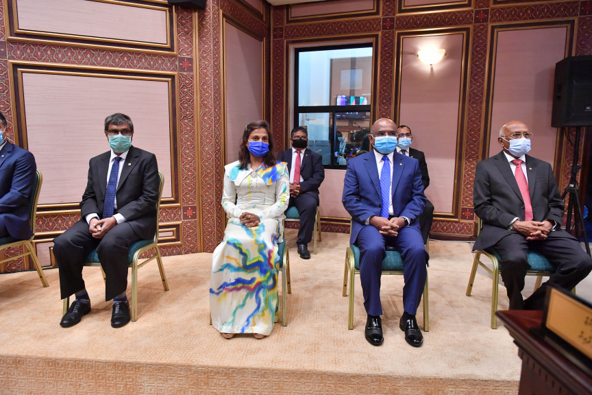ފެބްރުއަރީ 4، 2021: 2021 ވަނަ އަހަރަށް ރައްޔިތުންގެ މަޖިލިސް ހުޅުވުމުގެ ޖަލްސާގެ ތެރެއިން:  މި ޖަލްސާގައި ރައީސުލްޖުމްހޫރިއްޔާ އިބްރާހިމް މުހައްމަދު ސޯލިހު ވަނީ  ރިޔާސީ ބަޔާން އިއްވަވާފަ -- ފޮޓޯ/ ރައީސް އޮފީސް