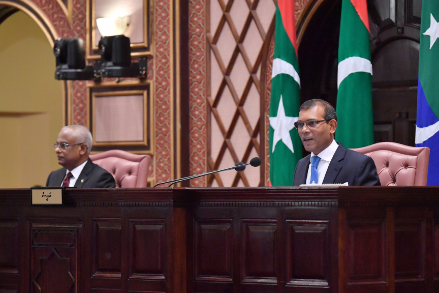 ފެބްރުއަރީ 4، 2021: 2021 ވަނަ އަހަރަށް ރައްޔިތުންގެ މަޖިލިސް ހުޅުވުމުގެ ޖަލްސާގެ ތެރެއިން:  މި ޖަލްސާގައި ރައީސުލްޖުމްހޫރިއްޔާ އިބްރާހިމް މުހައްމަދު ސޯލިހު ވަނީ  ރިޔާސީ ބަޔާން އިއްވަވާފަ -- ފޮޓޯ/ ރައީސް އޮފީސް