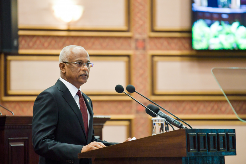 ފެބްރުއަރީ 4، 2021: 2021 ވަނަ އަހަރަށް ރައްޔިތުންގެ މަޖިލިސް ހުޅުވުމުގެ ޖަލްސާގެ ތެރެއިން:  މި ޖަލްސާގައި ރައީސުލްޖުމްހޫރިއްޔާ އިބްރާހިމް މުހައްމަދު ސޯލިހު ވަނީ  ރިޔާސީ ބަޔާން އިއްވަވާފަ -- ފޮޓޯ/ ރައީސް އޮފީސް